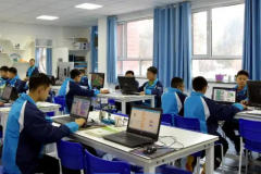 教育的数字化网络化等特点使其较传统教